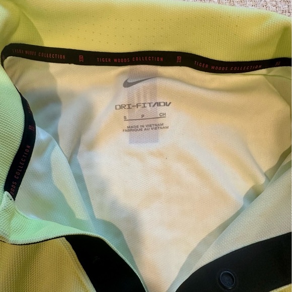 Nike Tiger Woods TW Dri-Fit ADV Golf Polo Shirt DA2995-101 Mens small Yellow - Picture 11 of 16